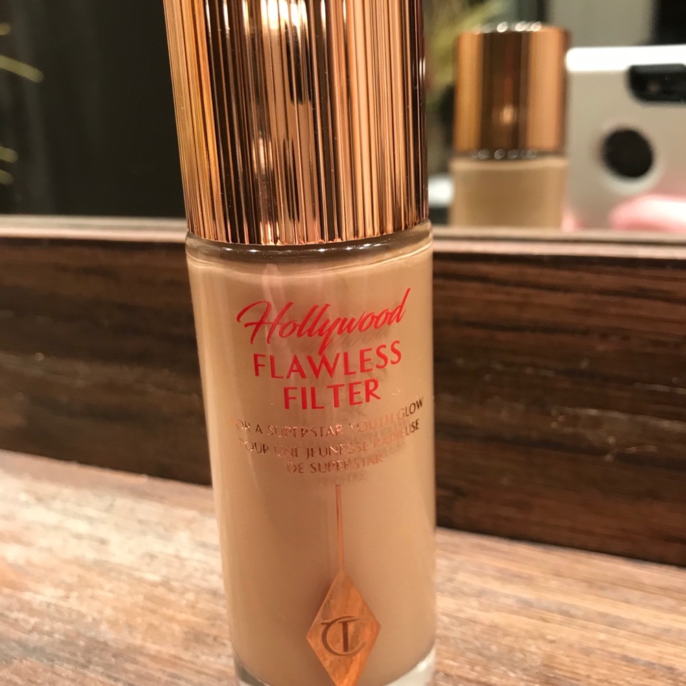Charlotte Tilbury Hollywood flawless filter